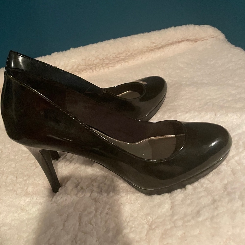 Women’s Patent Leather Pump